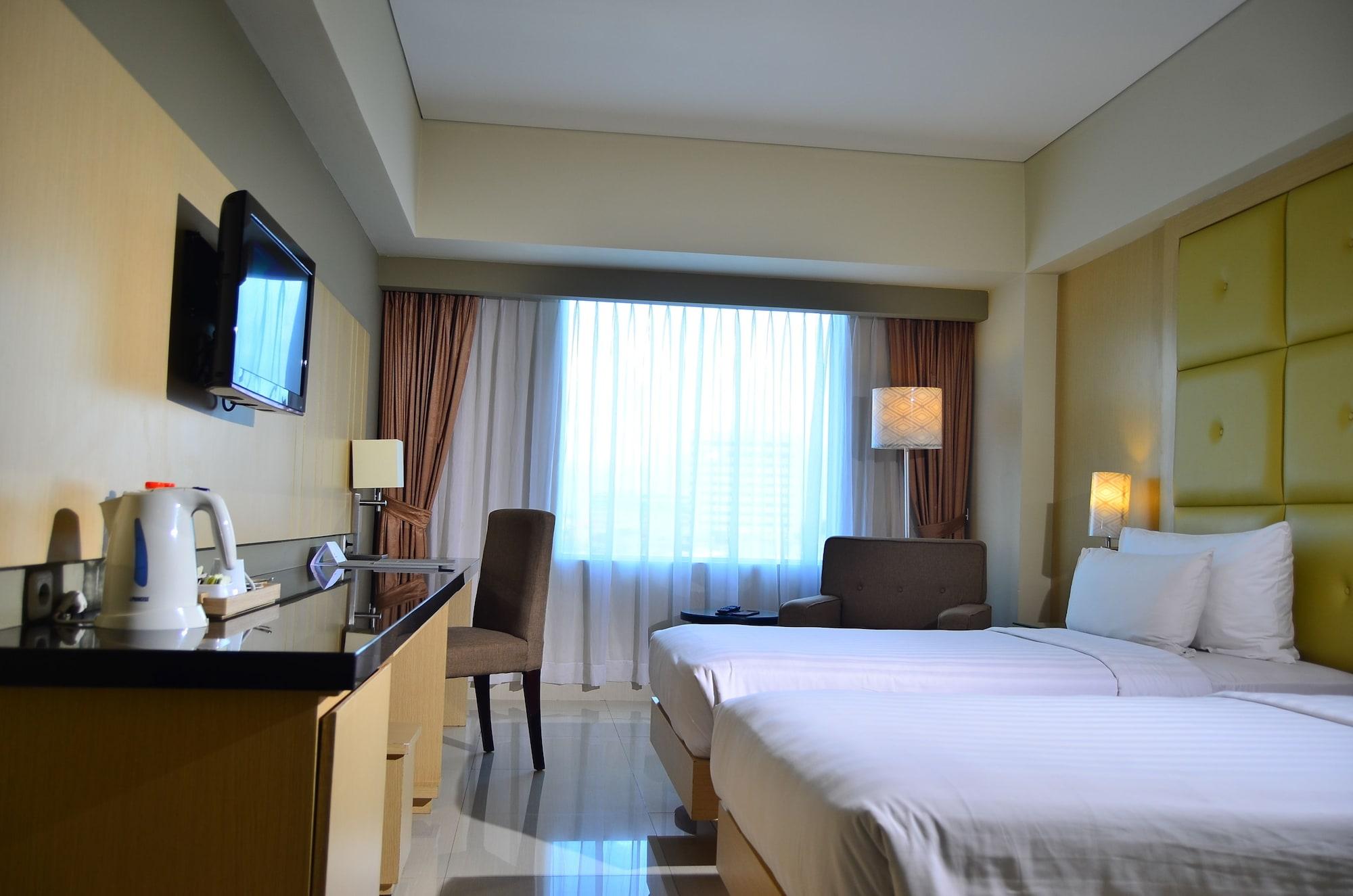 Hotel Santika Макасар Экстерьер фото