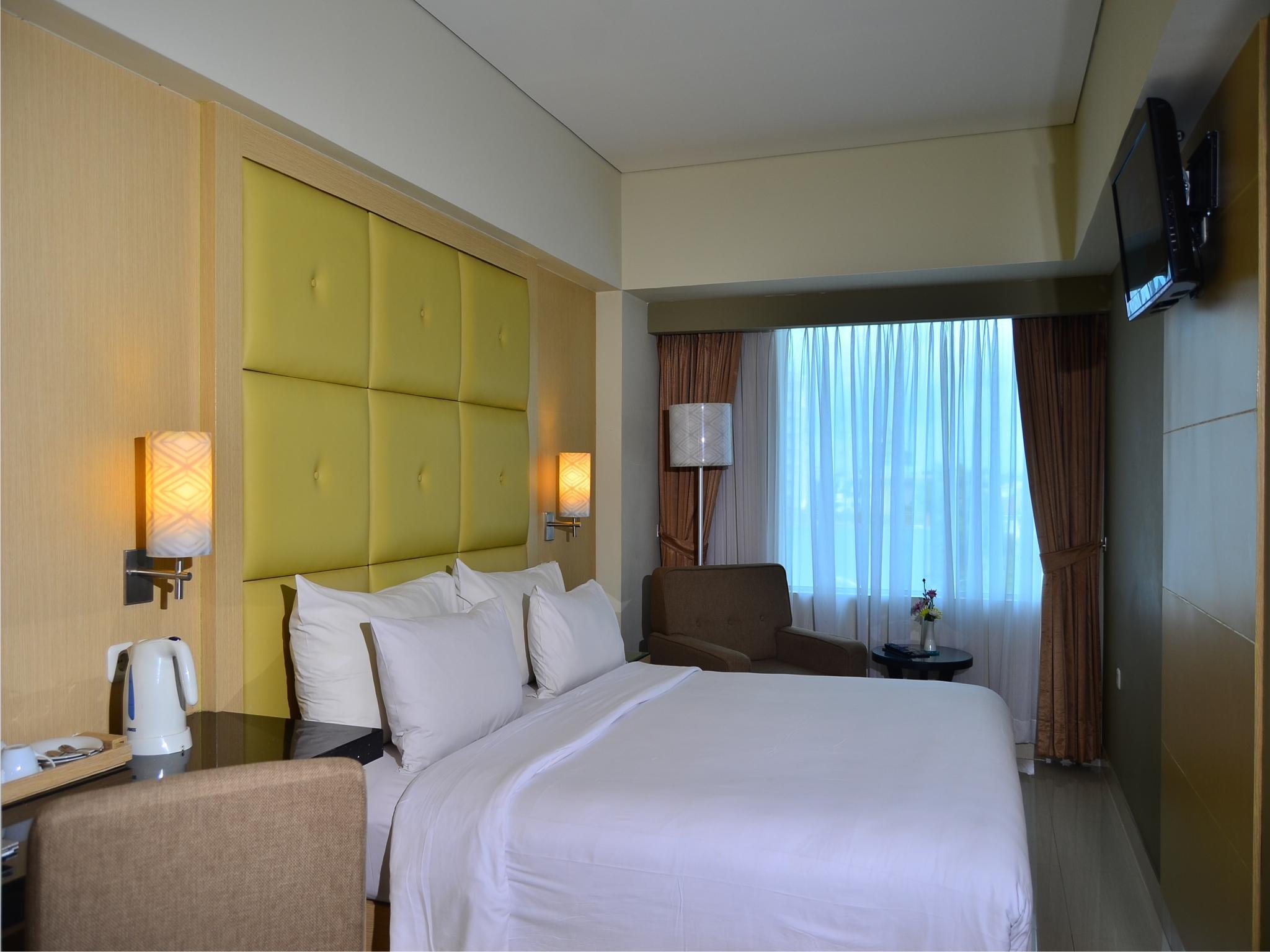 Hotel Santika Макасар Экстерьер фото
